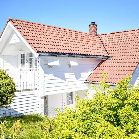 4 Bedroom In * Valevåg